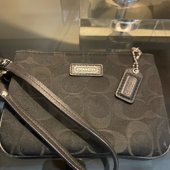 Coach Signature Black Wristlet - Picture 2 of 4